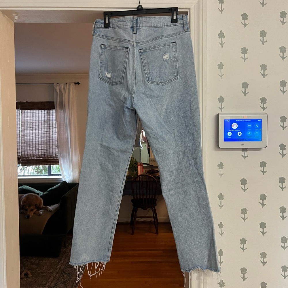 Free Assembly jeans - Picture 3 of 7